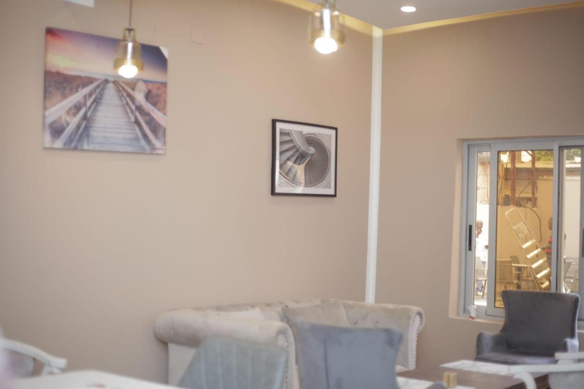 Owandja House Lubumbashi Ξενοδοχείο Εξωτερικό φωτογραφία